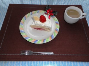 Ｈ27.12.10クリスマスケーキ (2)