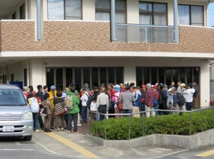 通所部だより♪〜社会見学「とれとれ市場」と「とれとれの湯」