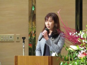 100周年式典の様子〜開会の辞・ピーチベルズ演奏〜