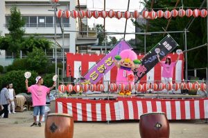 喜志西小学校　夏祭り　ももかちゃん大はしゃぎ