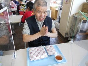 大阪人　鉄板メニュー・食堂にて～成人部～